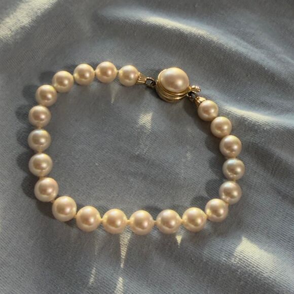 Source Unknown Jewelry - Vintage Majorica Pearl Bracelet gold clasp 7.5 #pearl #jewelry